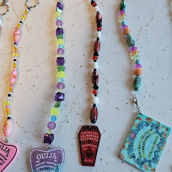 Ouija glass and crystal beaded Keychains. One of a kind. 12 different ones... - Picture 11 of 14